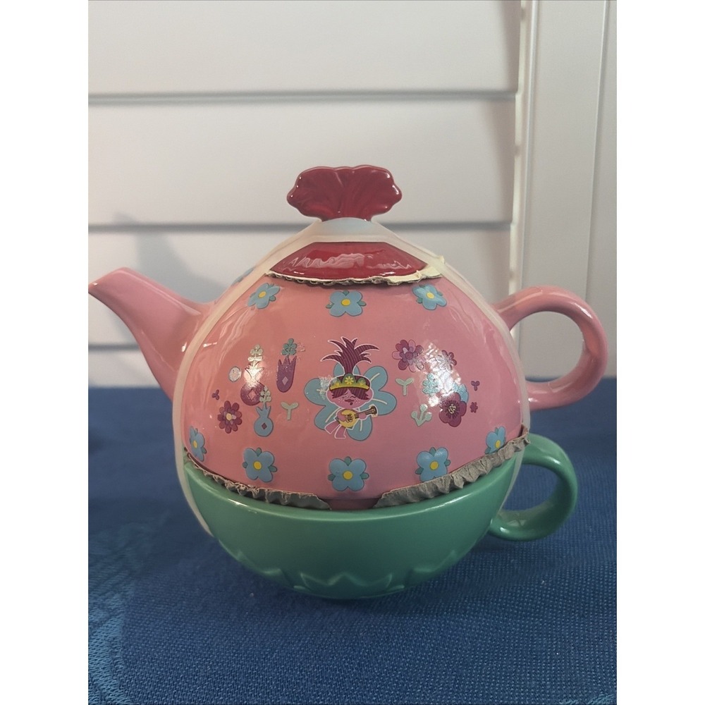 Dreamworks Trolls Be Free Tea Set Stacking 2 Piece Ceramic Teapot Pink & Green